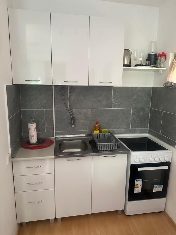 Apartman Lili Cetinje Exteriör bild