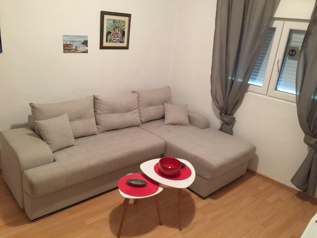Apartman Lili Cetinje Exteriör bild