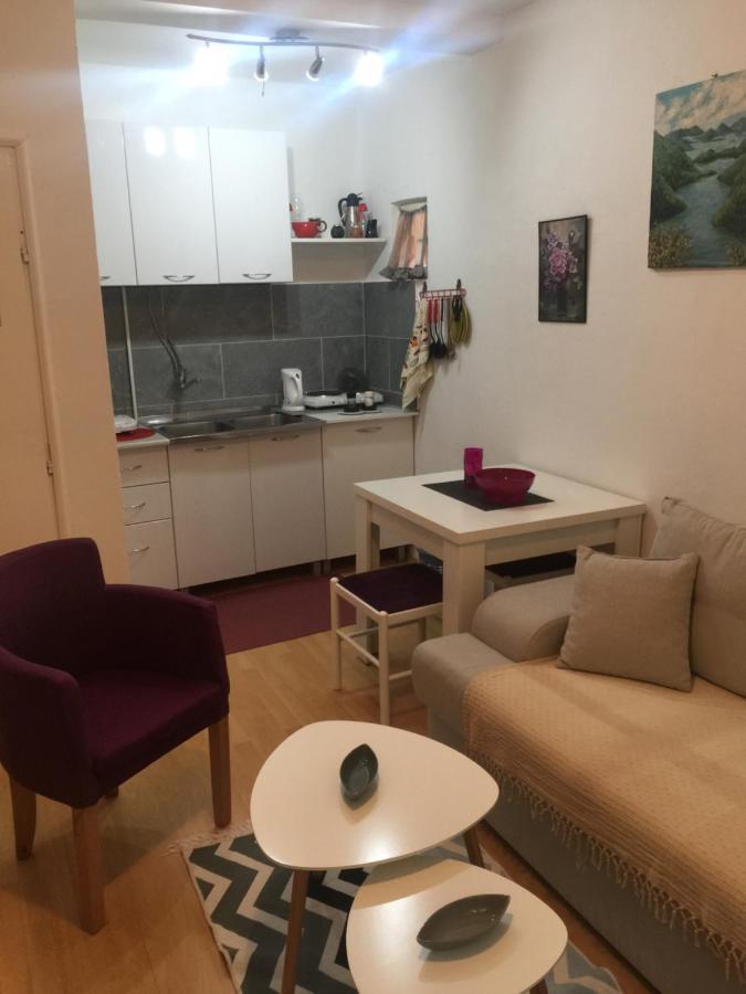 Apartman Lili Cetinje Exteriör bild
