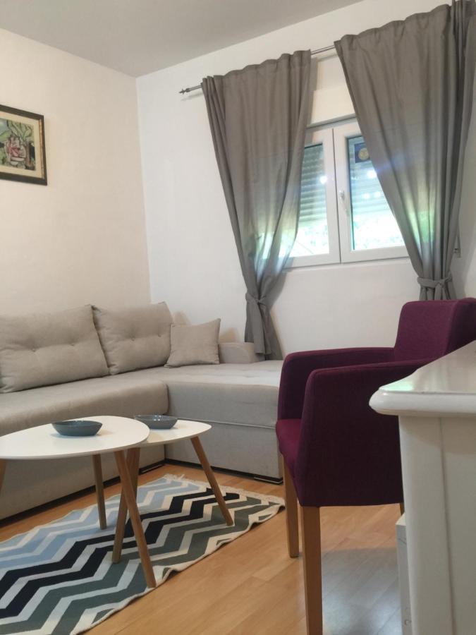 Apartman Lili Cetinje Exteriör bild